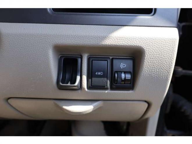 エブリィジョイン ハイルーフ 4WD　5.5万キロ・5速マニュアル・キーレス 660