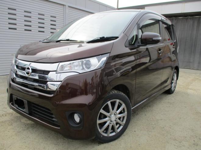 デイズハイウェイスターG 4WD　アイドリングストップ・スマートキー 660