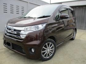 デイズ　ハイウェイスターG 4WD　アイドリングストップ・スマートキー 660