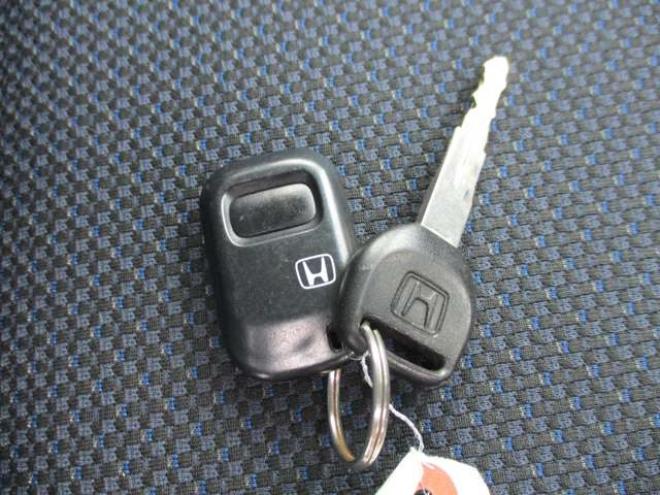 バモスホビオ G 4WD　3.9万キロ・R10/2月・5速マニュアル・キーレス 660