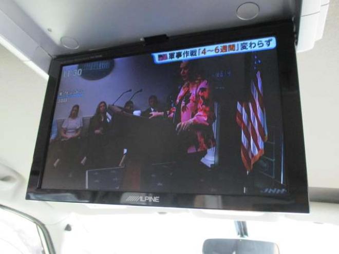 セレナ2.0 ハイウェイスター 4WD　両側パワースライドドア・ナビ・TV・バックカメラ・スマートキー 2000