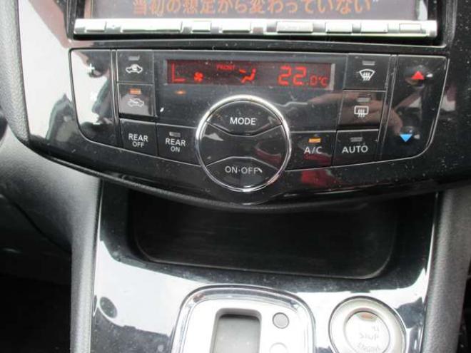 セレナ2.0 ハイウェイスター 4WD　両側パワースライドドア・ナビ・TV・バックカメラ・スマートキー 2000