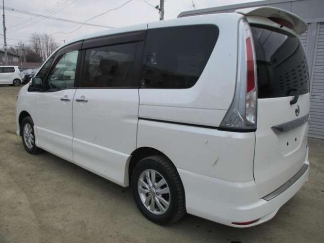 セレナ2.0 ハイウェイスター 4WD　両側パワースライドドア・ナビ・TV・バックカメラ・スマートキー 2000