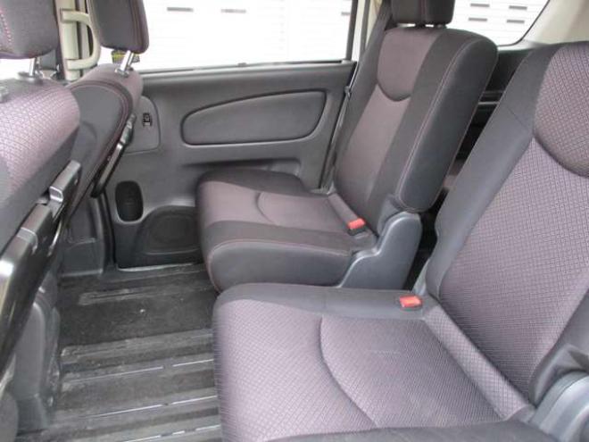 セレナ2.0 ハイウェイスター 4WD　両側パワースライドドア・ナビ・TV・バックカメラ・スマートキー 2000