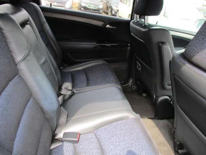 オデッセイ2.4 アブソルート 4WD　キーレス・タイミングチェーン式 2400