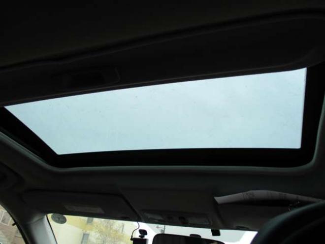 アウトランダー2.4 ローデスト 24G 4WD　サンルーフ・ナビ・TV・バックカメラ・スマートキー 2400