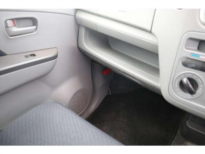 ワゴンRFX 4WD　5速マニュアル・4WD・R9/3月・キーレス・Tチェーン式・6.9万キロ 660