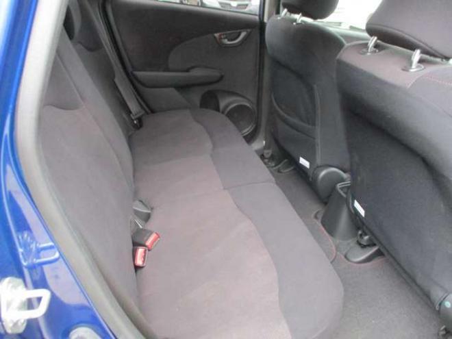 フィット1.5 RS 4WD　2.3万キロ・R9/5月・キーレス 1500