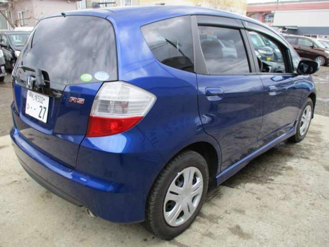 フィット1.5 RS 4WD　2.3万キロ・R9/5月・キーレス 1500