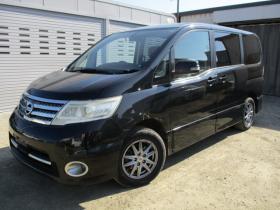 セレナ　2.0 ハイウェイスター Vセレクション 4WD　両側パワースライドドア・スマートキー・タイミングチェーン 2000