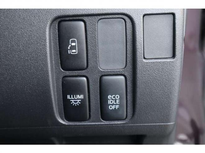 タントカスタム RS 4WD　アイドリングストップ・ナビ・TV・左パワースライドドア・ターボ・Tチェーン式 660