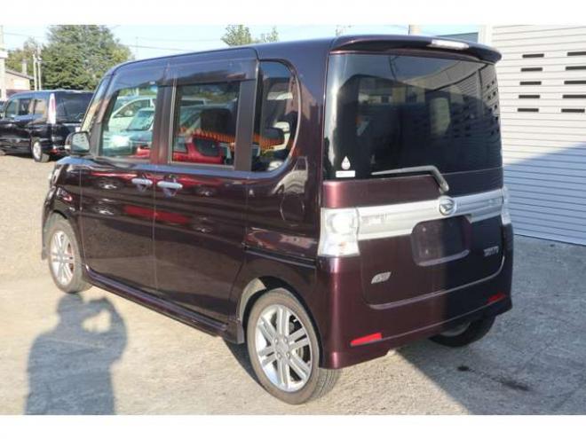 タントカスタム RS 4WD　アイドリングストップ・ナビ・TV・左パワースライドドア・ターボ・Tチェーン式 660