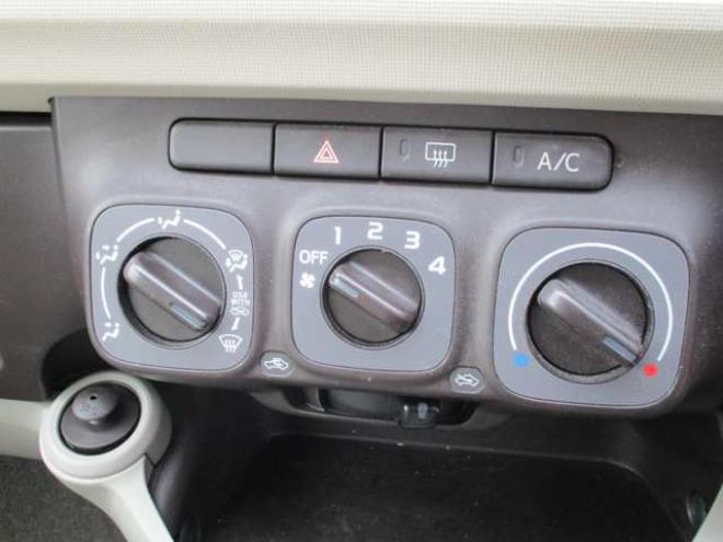 パッソ1.0 X 4WD　ナビ・TV・キーレス・7.9万キロ 1000