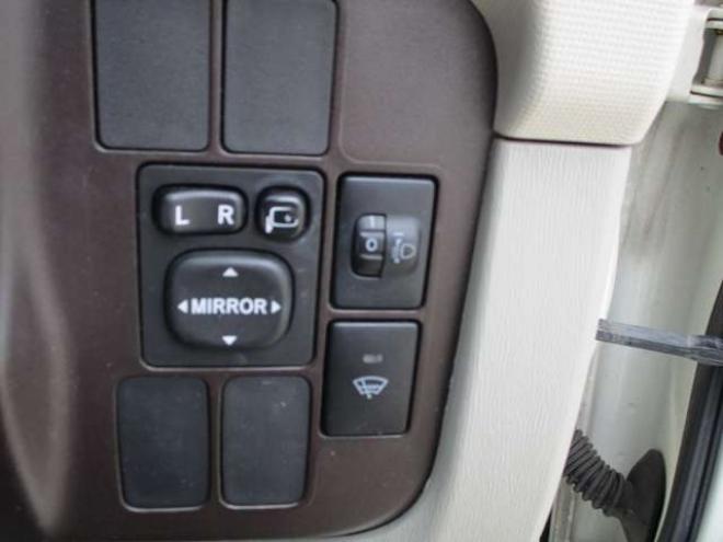 パッソ1.0 X 4WD　ナビ・TV・キーレス・7.9万キロ 1000