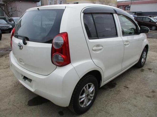 パッソ1.0 X 4WD　ナビ・TV・キーレス・7.9万キロ 1000