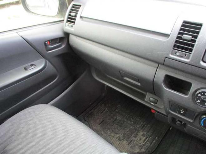 レジアスエース3.0 DX ロングボディ ディーゼルターボ 4WD　キーレス・タイミングベルト交換済み 3000