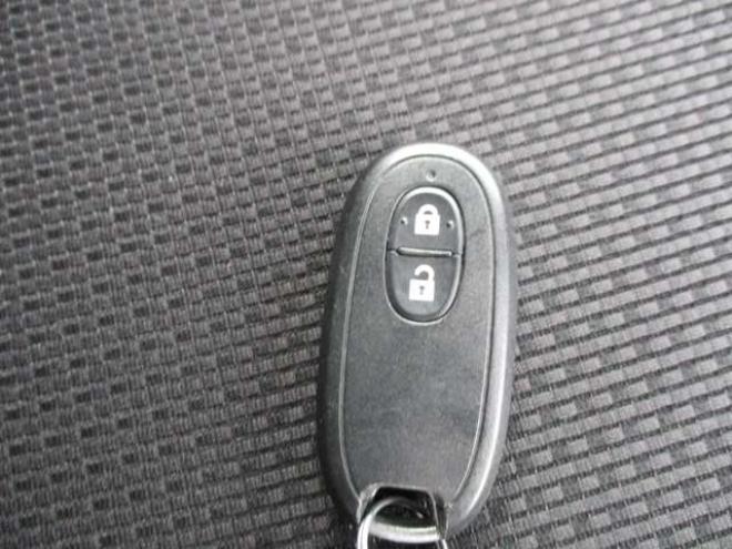 ラパンXセレクション 4WD　5.4万キロ・ナビ・TV・バックカメラ 660