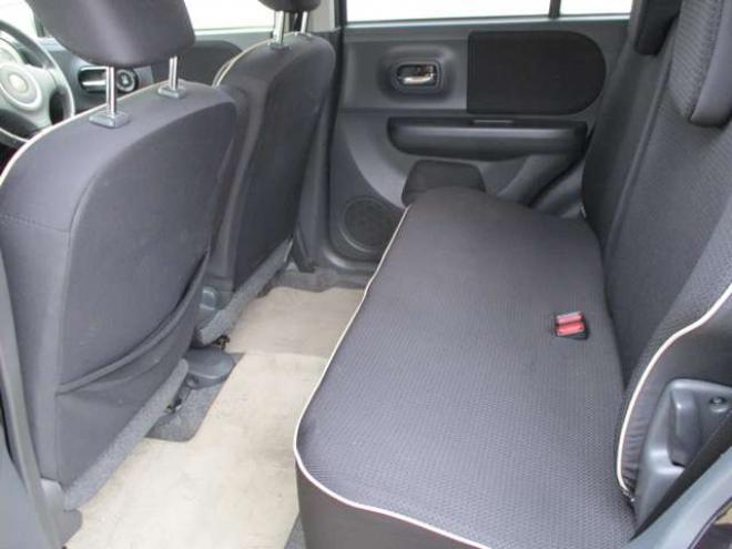 ラパンXセレクション 4WD　5.4万キロ・ナビ・TV・バックカメラ 660