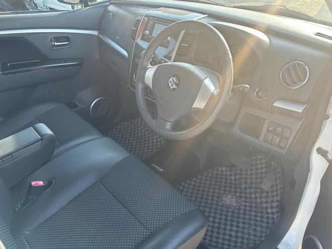 ワゴンR660スティングレー リミテッド 4WD　ローンが不安な方＜優遇ローン＞1年保証　社外オーディオ　バックカメラ