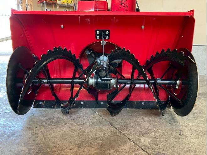 除雪機ホンダ　HSM1590i  スマートオーガ★オーガローリング☆ハイブリッド☆高年式！現行モデル！新潟店在庫に付き、お取り寄せになります！