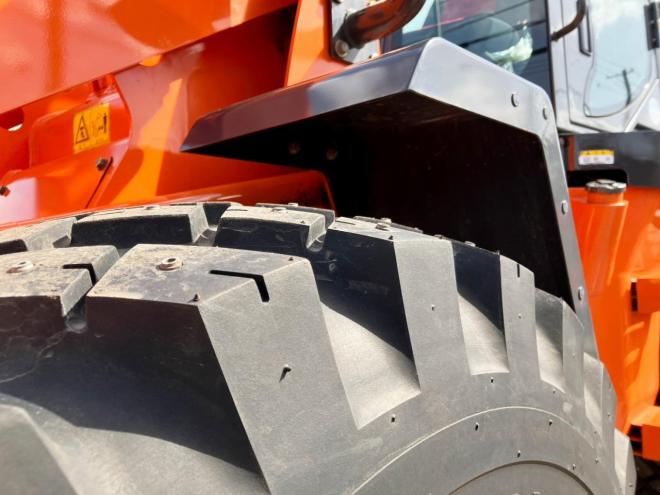 ホイールローダ日立　中古　ZW80-5B　建機