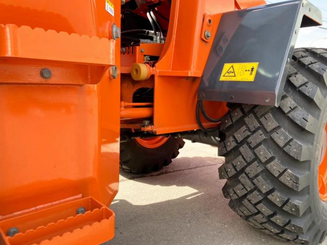 ホイールローダ日立　中古　ZW80-5B　建機