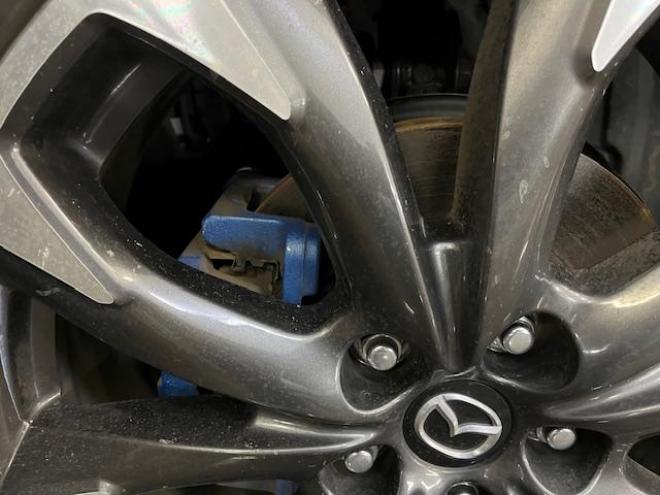 CX-5ＸＤ　Ｌパッケージ　本州仕入　ワンオーナー　寒冷地仕様　禁煙車　サンルーフ　スカイアクティブディーゼルターボ　純正１９インチＡＷ　社外１７ＡＷ＋スタッドレスタイヤ付　ブラインドスポット　レーダークルーズコントロール 4WD 2200 5Dr