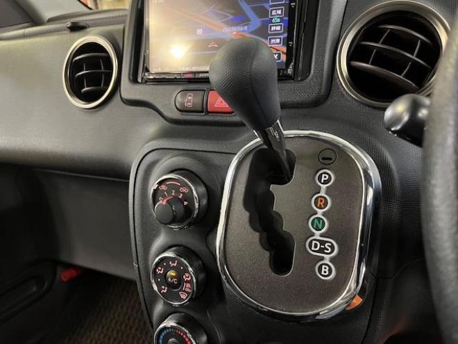 スペイドＦジャック　寒冷地仕様　禁煙車　パワースライドドア　社外１５インチＡＷ　スタッドレスタイヤ付　エンジンスターター　ＫＥＮＷＯＯＤナビ　地デジ　Ｂｌｕｅｔｏｏｔｈオーディオ　バックカメラ　前後ドライブレコーダー 4WD 1500 4Dr