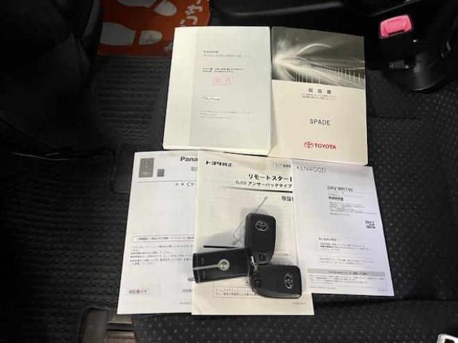 スペイドＦジャック　寒冷地仕様　禁煙車　パワースライドドア　社外１５インチＡＷ　スタッドレスタイヤ付　エンジンスターター　ＫＥＮＷＯＯＤナビ　地デジ　Ｂｌｕｅｔｏｏｔｈオーディオ　バックカメラ　前後ドライブレコーダー 4WD 1500 4Dr