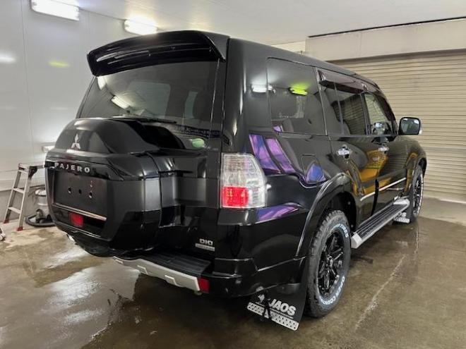 パジェロロング　スーパーエクシード　寒冷地仕様　ダブルバッテリー　禁煙車　ＷＥＤＳキーラー１７ＡＷ＋新品ＴＯＹＯホワイトレタータイヤ　社外１７ＡＷ＋スタッドレスタイヤ　新品ＪＡＯＳブラックマッドガード　純正ナビ　地デジ　Ｂｌｕｅｔｏｏｔｈ 4WD 3200 5Dr