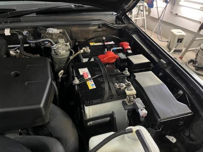 パジェロロング　スーパーエクシード　寒冷地仕様　ダブルバッテリー　禁煙車　ＷＥＤＳキーラー１７ＡＷ＋新品ＴＯＹＯホワイトレタータイヤ　社外１７ＡＷ＋スタッドレスタイヤ　新品ＪＡＯＳブラックマッドガード　純正ナビ　地デジ　Ｂｌｕｅｔｏｏｔｈ 4WD 3200 5Dr