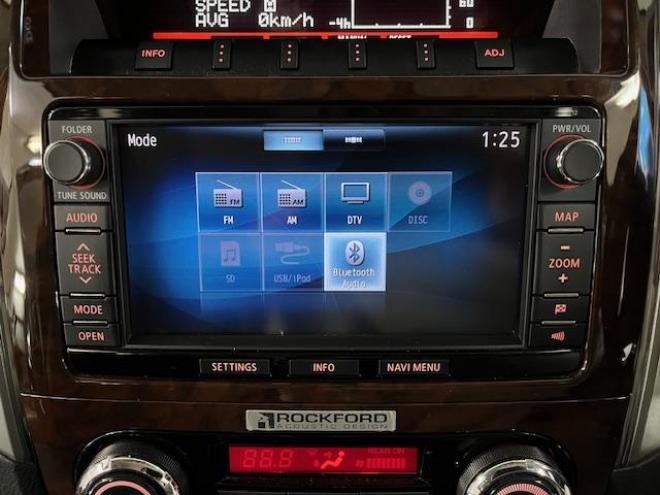 パジェロロング　スーパーエクシード　寒冷地仕様　ダブルバッテリー　禁煙車　ＷＥＤＳキーラー１７ＡＷ＋新品ＴＯＹＯホワイトレタータイヤ　社外１７ＡＷ＋スタッドレスタイヤ　新品ＪＡＯＳブラックマッドガード　純正ナビ　地デジ　Ｂｌｕｅｔｏｏｔｈ 4WD 3200 5Dr