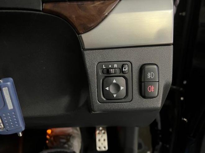 パジェロロング　スーパーエクシード　寒冷地仕様　ダブルバッテリー　禁煙車　ＷＥＤＳキーラー１７ＡＷ＋新品ＴＯＹＯホワイトレタータイヤ　社外１７ＡＷ＋スタッドレスタイヤ　新品ＪＡＯＳブラックマッドガード　純正ナビ　地デジ　Ｂｌｕｅｔｏｏｔｈ 4WD 3200 5Dr