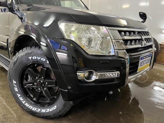 パジェロロング　スーパーエクシード　寒冷地仕様　ダブルバッテリー　禁煙車　ＷＥＤＳキーラー１７ＡＷ＋新品ＴＯＹＯホワイトレタータイヤ　社外１７ＡＷ＋スタッドレスタイヤ　新品ＪＡＯＳブラックマッドガード　純正ナビ　地デジ　Ｂｌｕｅｔｏｏｔｈ 4WD 3200 5Dr