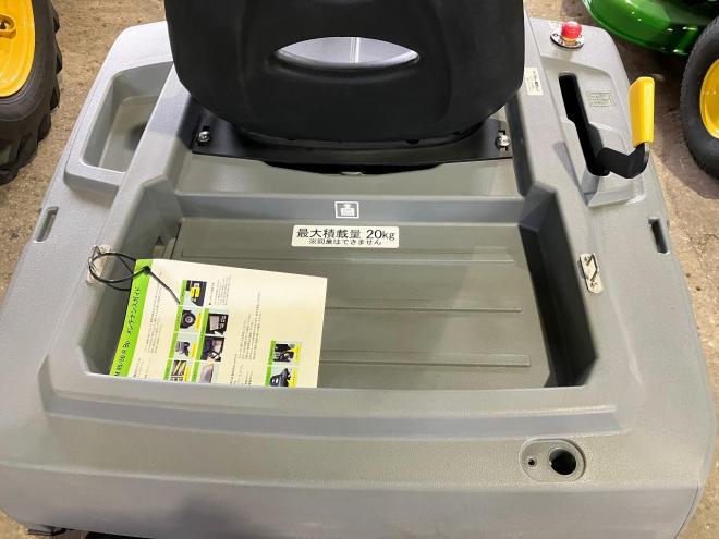 その他ケルヒャー　中古　搭乗式バキュームスイーパー　KM85/50RBP　作業機