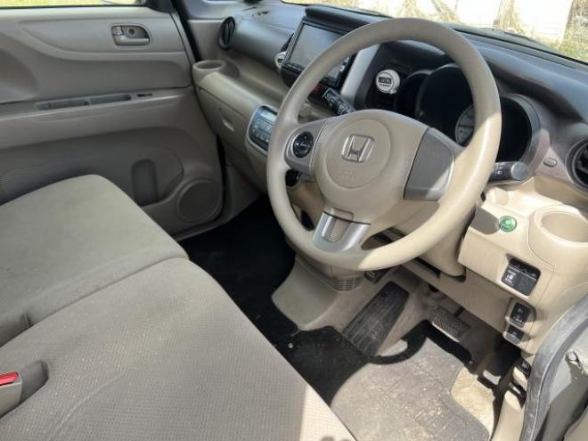 N-BOXGLパッケージ 4WD 660 5Dr