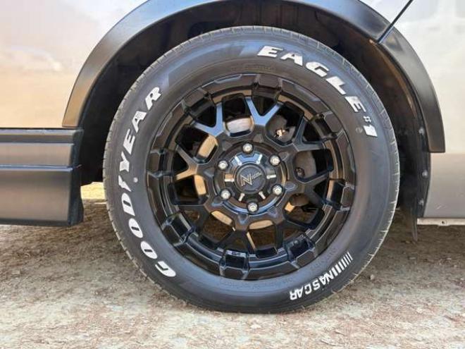 キャラバンNV350 2.5 クールバン DX ロングボディ ディーゼルターボ 4WD　エンジンスターター　革調シートカバー　ETC　社外ハンドル　社外テール　ベッドキット　パワステ　パワーウィンドウ　社外ナビ　社外アルミホイール　両側スライドドア 2500