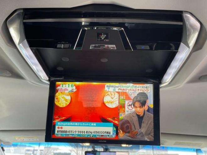 アルファード3.5 SA 4WD　TRDエアロ　クリスタルアイLEDテール　ダウンサス　レザー調シートカバー　アルパインナビ　フリップダウン　スピーカー　デジタルインナーミラー　シュタイナー20インチ　シーケンシャルウィンカー 3500