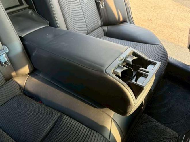 スカイライン2.5 250GT FOUR 4WD　ドライブレコーダー　ETC　パワステ　パワーウィンドウ　ナビ　電動シート　寒冷地仕様　アルミホイール　エアコン　盗難防止装置　キーレスエントリー　ABS　横滑り防止装置 2500