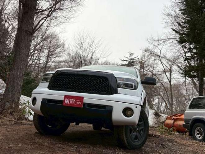 タンドラクルーマックス SR5 5.7 V8 4WD　 正規輸入車 5700