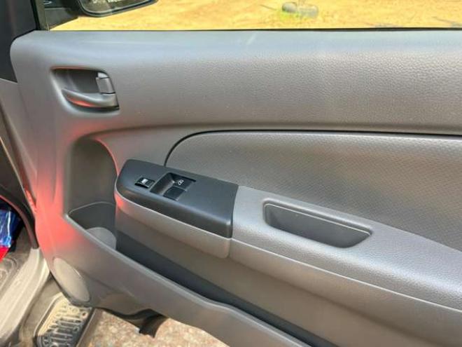 キャラバンNV350 2.5 DX スーパーロングボディ ハイルーフ ディーゼルターボ 4WD　運転席レカロシート　ETC　社外ハンドル　社外ナビ　バックカメラ　パワステ　パワーウィンドウ　ABS　キーレスエントリー　エアコン 2500