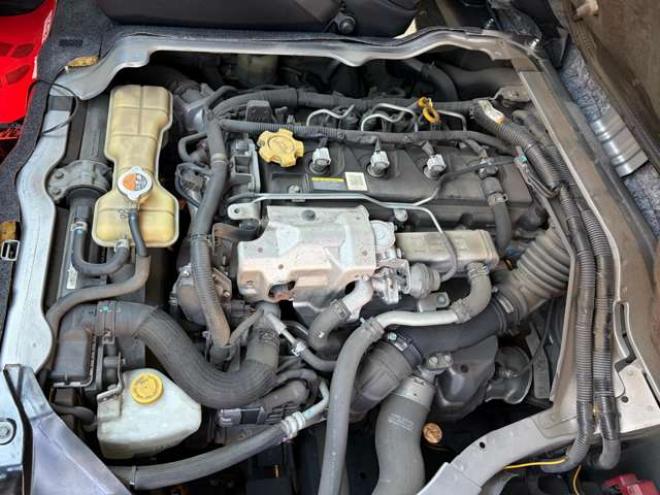 キャラバンNV350 2.5 DX スーパーロングボディ ハイルーフ ディーゼルターボ 4WD　運転席レカロシート　ETC　社外ハンドル　社外ナビ　バックカメラ　パワステ　パワーウィンドウ　ABS　キーレスエントリー　エアコン 2500