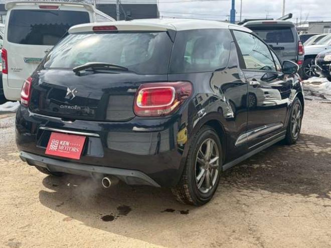 シトロエンDS3 シック　ETC　エアコン・クーラー　パワステ　パワーウィンドウ　キーレス　ABS 運転席エアバッグ　助手席エアバッグ　サイドエアバッグ　横滑り防止装置　社外ナビ　MTモード付 正規輸入車 2WD 1200