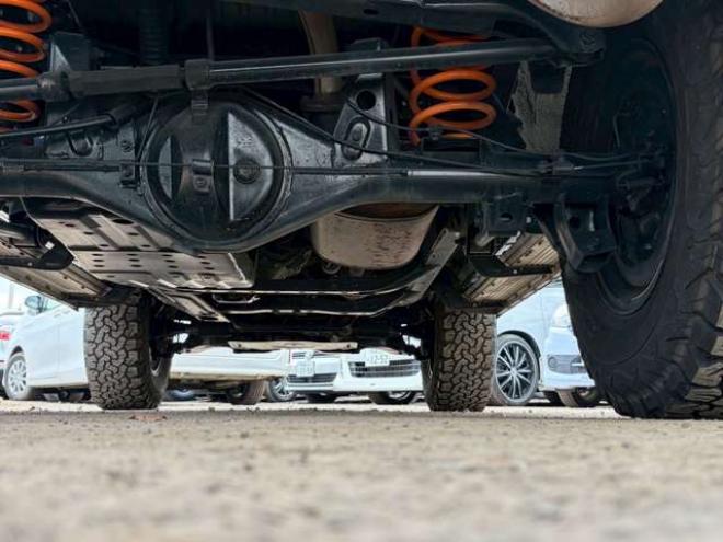 ハイラックスサーフ2.7 SSR-X Vセレクション 4WD　社外ナビ　バックカメラ　社外アルミホイール　エアコン　リフトアップ　パワステ　パワーウィンドウ　キーレスエントリー　ETC　ABS　ルーフレール 2700