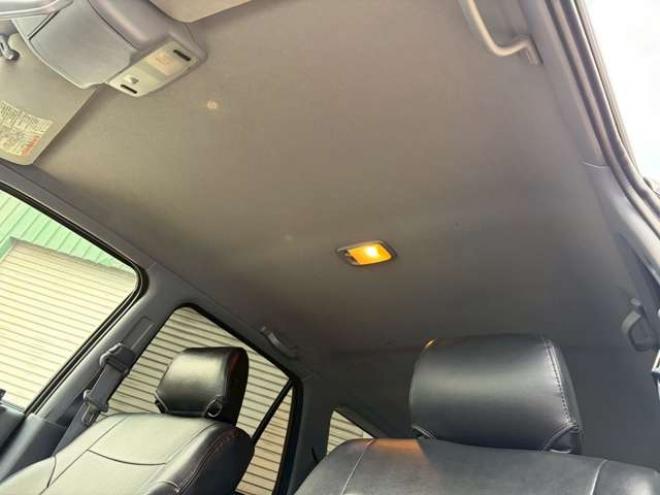 ハイラックスサーフ2.7 SSR-X Vセレクション 4WD　社外ナビ　バックカメラ　社外アルミホイール　エアコン　リフトアップ　パワステ　パワーウィンドウ　キーレスエントリー　ETC　ABS　ルーフレール 2700