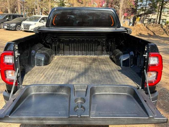 ハイラックス2.4 Z ディーゼルターボ 4WD　 2400