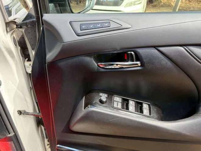 ヴェルファイアハイブリッド 2.5 ZR Gエディション E-Four 4WD　ドライブレコーダー　両側パワスラ　パワステ　パワーウィンドウ　TV　ナビ　バックカメラ　電動リアゲート　後席モニター　電動シート　シートヒーター　オットマン　クルーズコントロール　キーレスエントリー 2500