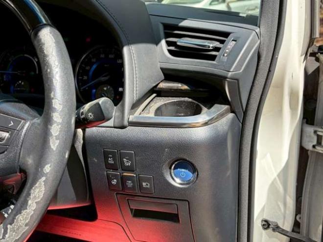 ヴェルファイアハイブリッド 2.5 ZR Gエディション E-Four 4WD　ドライブレコーダー　両側パワスラ　パワステ　パワーウィンドウ　TV　ナビ　バックカメラ　電動リアゲート　後席モニター　電動シート　シートヒーター　オットマン　クルーズコントロール　キーレスエントリー 2500