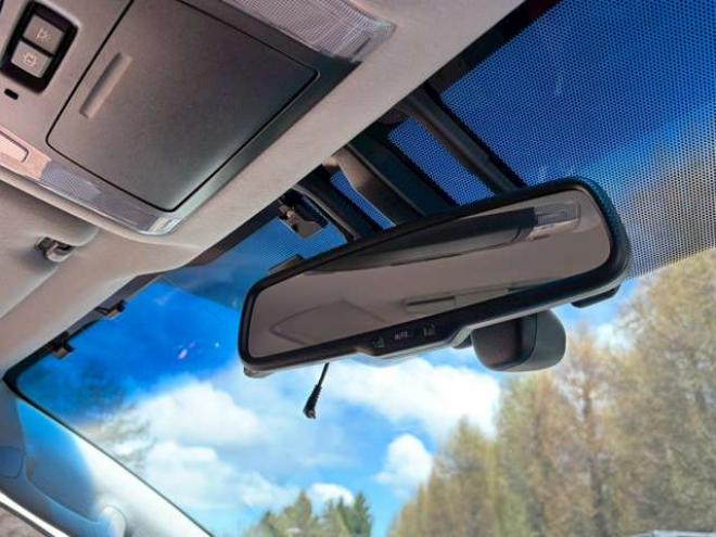 ヴェルファイアハイブリッド 2.5 ZR Gエディション E-Four 4WD　ドライブレコーダー　両側パワスラ　パワステ　パワーウィンドウ　TV　ナビ　バックカメラ　電動リアゲート　後席モニター　電動シート　シートヒーター　オットマン　クルーズコントロール　キーレスエントリー 2500