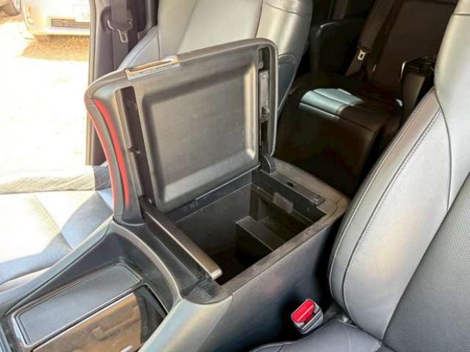 ヴェルファイアハイブリッド 2.5 ZR Gエディション E-Four 4WD　ドライブレコーダー　両側パワスラ　パワステ　パワーウィンドウ　TV　ナビ　バックカメラ　電動リアゲート　後席モニター　電動シート　シートヒーター　オットマン　クルーズコントロール　キーレスエントリー 2500